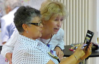 2 Zeitungsauschnitte